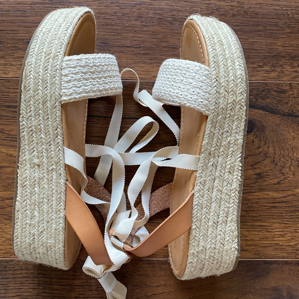 American Eagle Crochet Platform Sandal - Picture 7 of 8